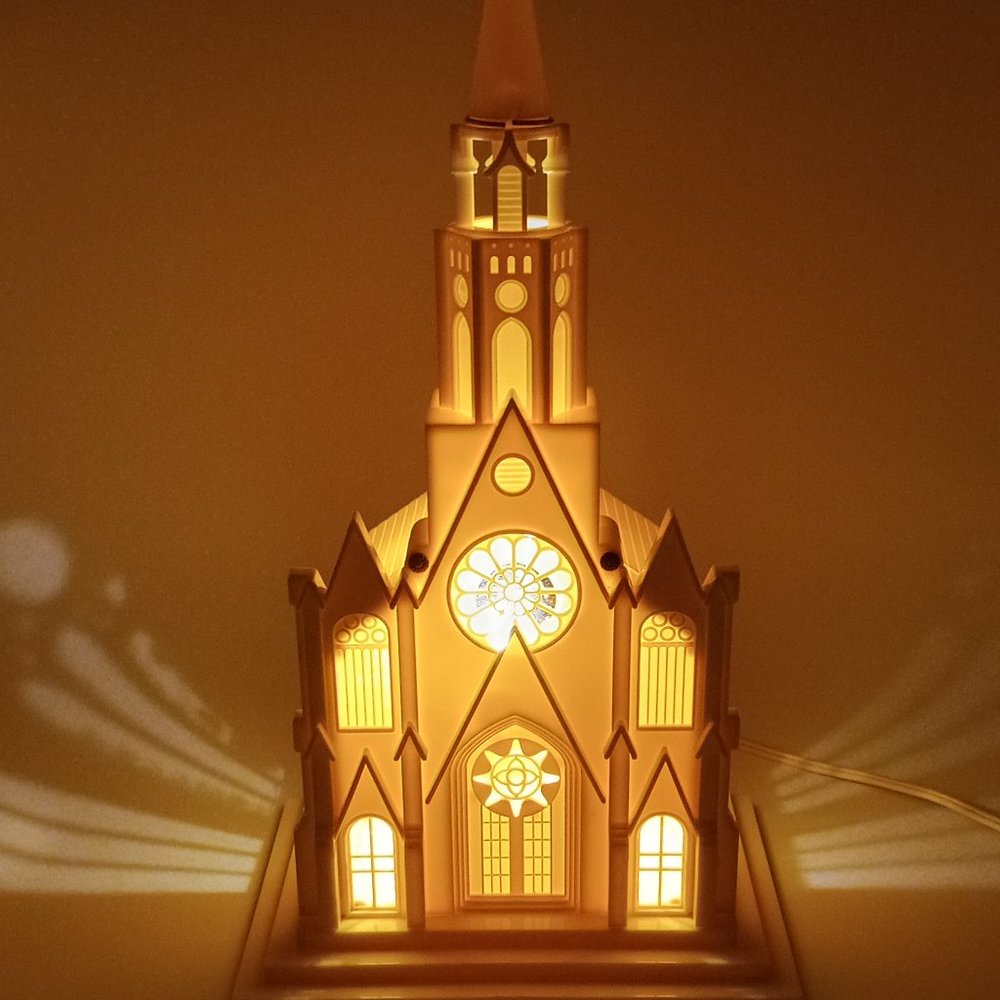 Vtg Raylite Church Cathedral Christmas Musical Lighted Celluloid Plastic USA